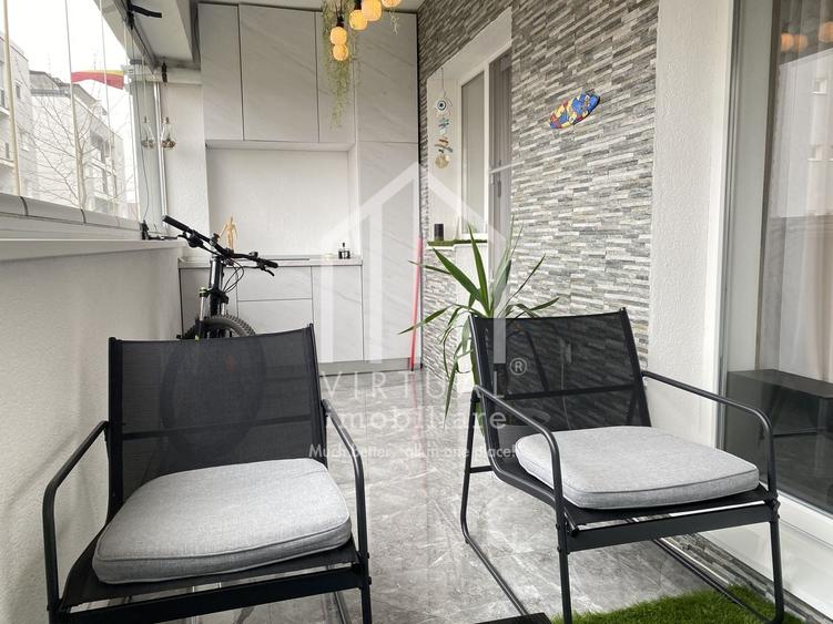 Apartament cu 3 camere decomandat, mobilat în Piața Cluj