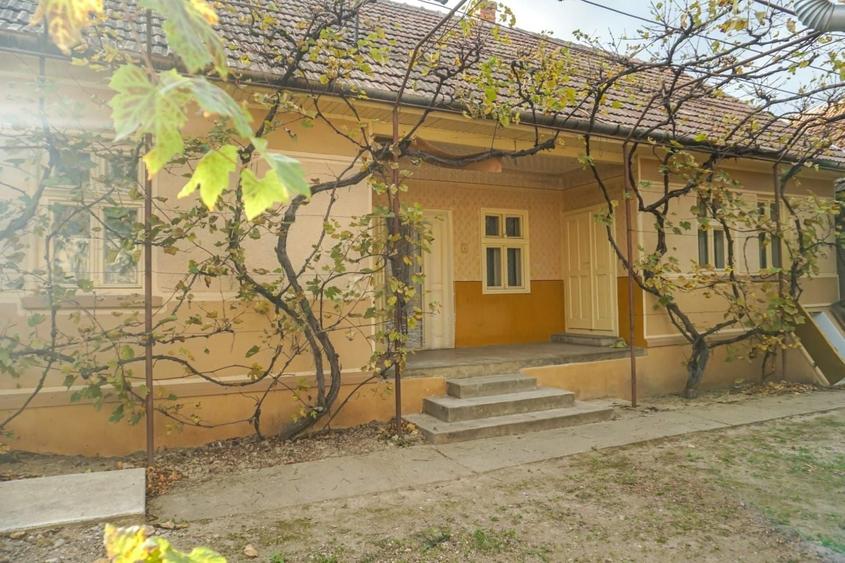 Casă cu 3 camere în Crasna