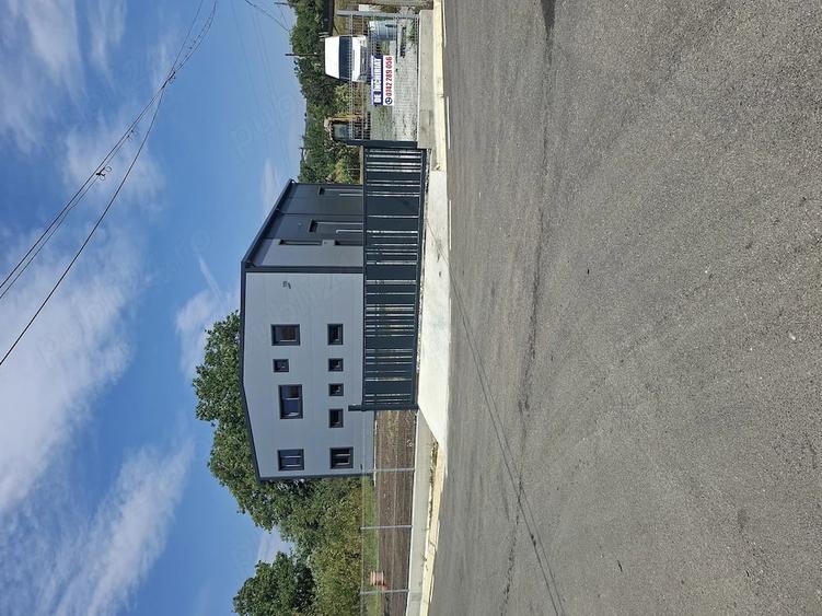 Spațiu comercial, de 300 mp, în Vâlcele
