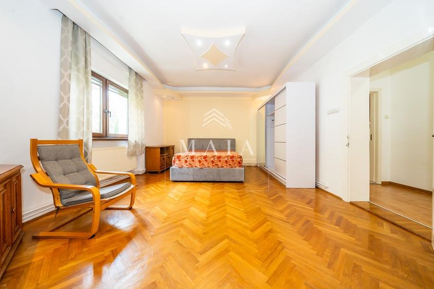Casă individuală cu 3 camere cu Garaj în Trei Stejari