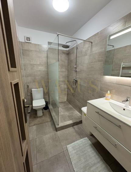 Apartament cu 2 camere semidecomandat, mobilat în Florești