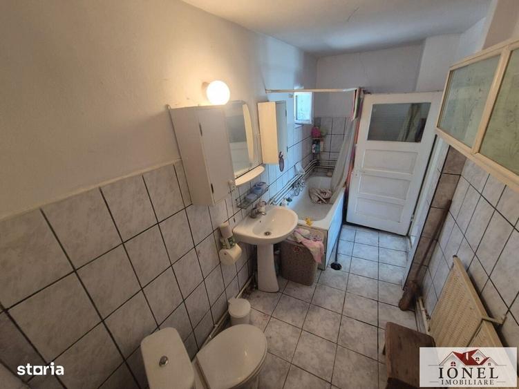 Casă cu 3 camere în Cricău