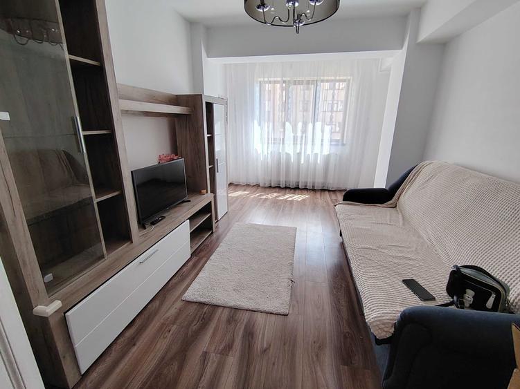 Apartament cu 3 camere decomandat în Cug