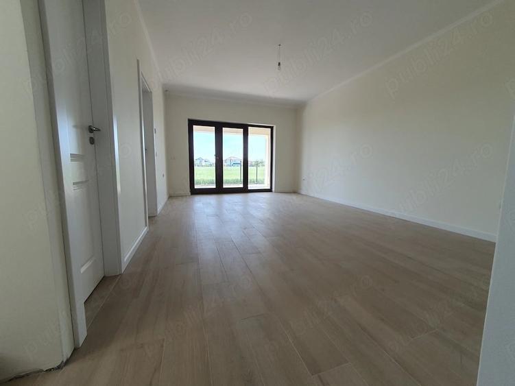 Casă cu 5 camere cu Teren 300 Mp în Central
