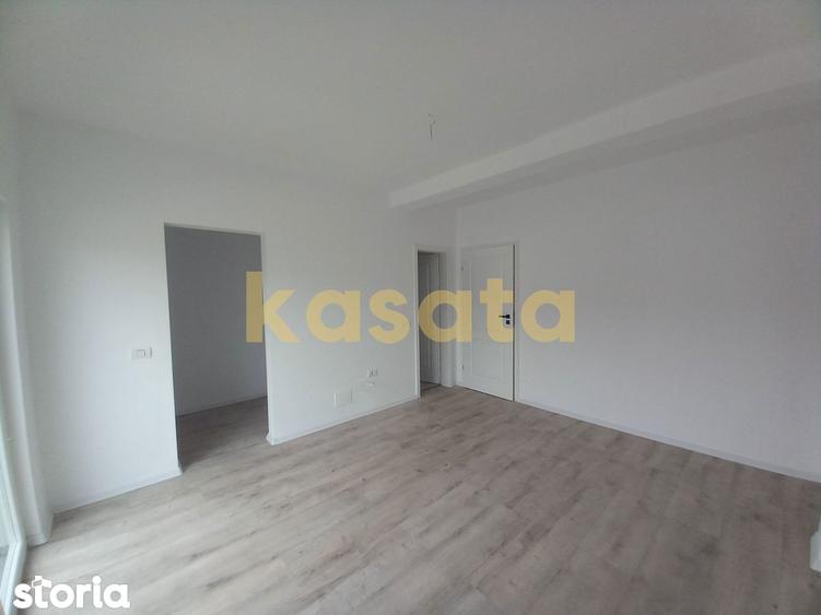 Casă cu 3 camere cu Canalizare în Central