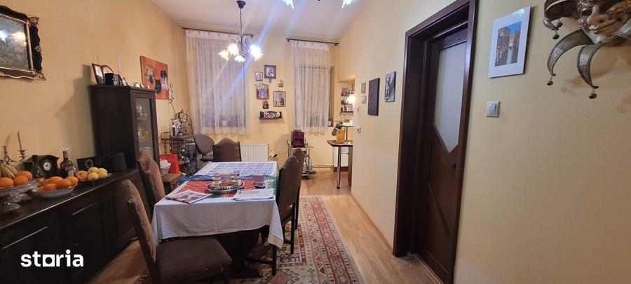 Casă cu 4 camere nedecomandat cu Teren 307 Mp în Schei