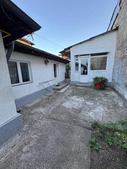 Casă cu 4 camere în Cioceanu