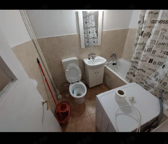 Garsonieră decomandată în Central