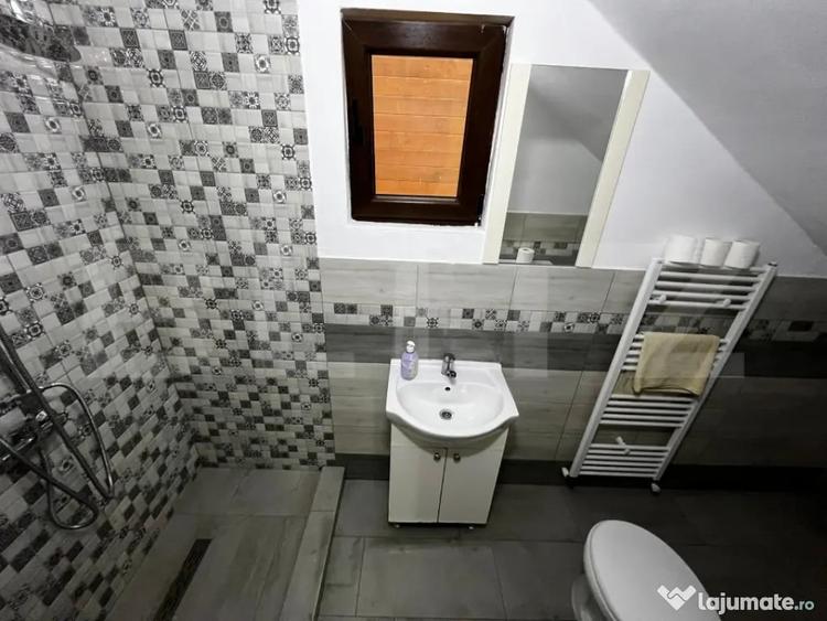 Casă cu 7 camere cu Teren 190 Mp în Beclean