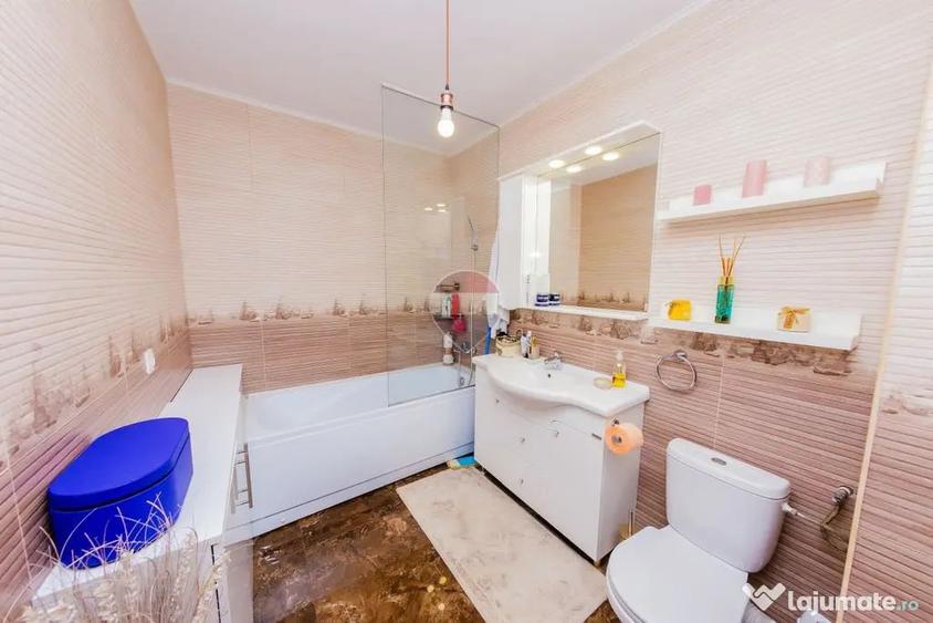 Apartament cu 3 camere decomandat în Central