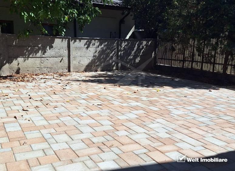 Casă individuală cu 3 camere cu Canalizare în Central