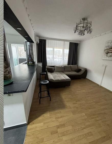 Apartament cu 4 camere decomandat, mobilat în Pantelimon