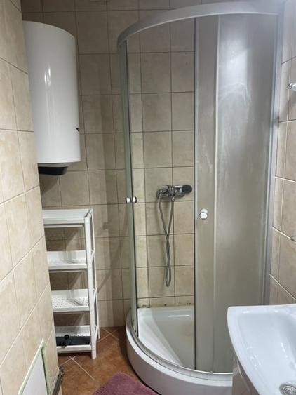 Garsonieră decomandată în Decebal