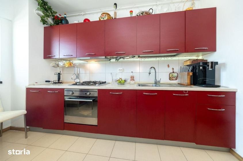 Apartament cu 3 camere semidecomandat în Central
