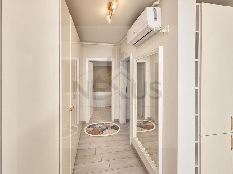 Apartament cu 3 camere semidecomandat, mobilat în Sud