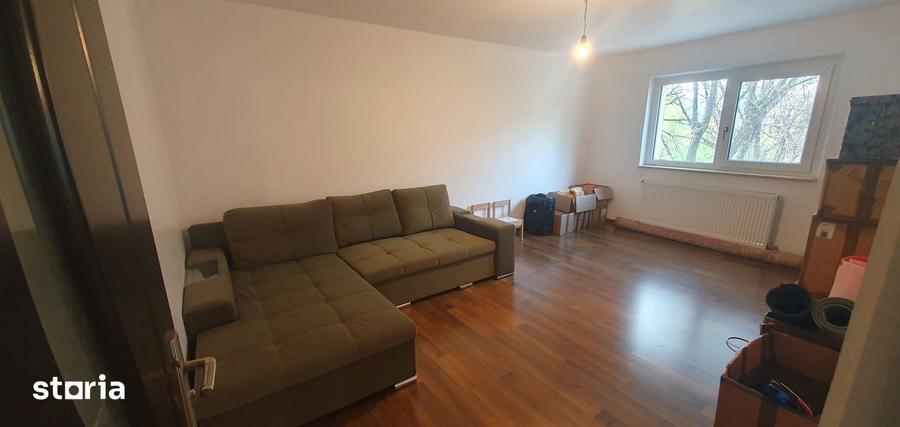 Apartament cu 3 camere în Nicolina