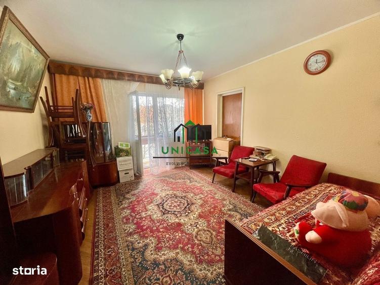 Apartament cu 3 camere semidecomandat în Nicolae Bălcescu