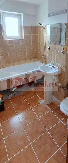 Apartament cu 2 camere decomandat în Micro 14