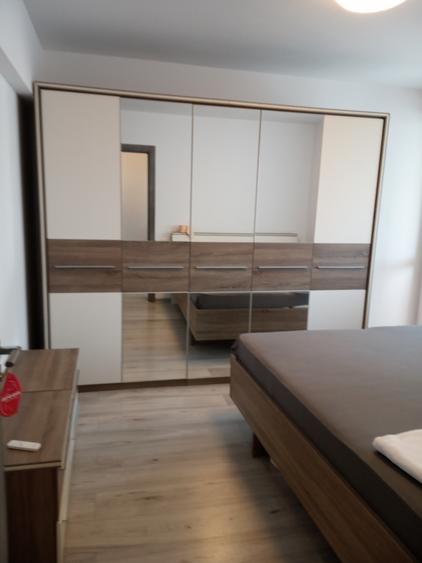 Apartament cu 2 camere semidecomandat în Giurgiului