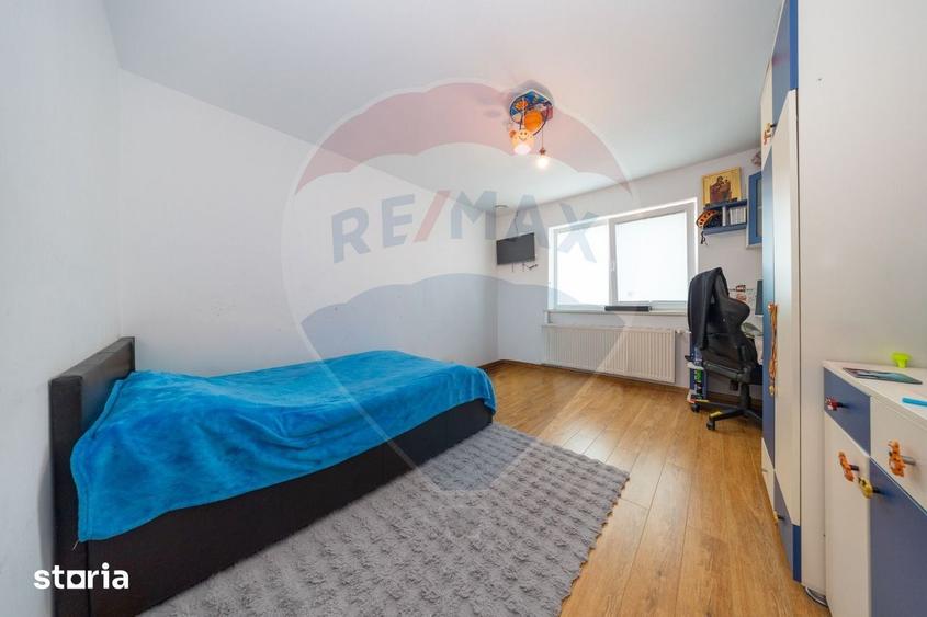 Apartament cu 4 camere decomandat, mobilat în Sânpetru