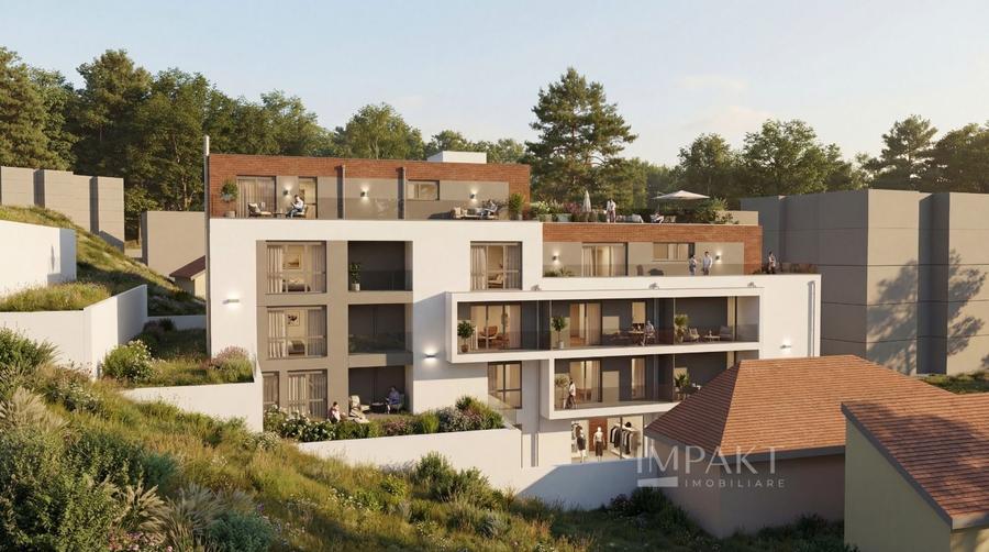 Apartament cu 3 camere semidecomandat în Plopilor