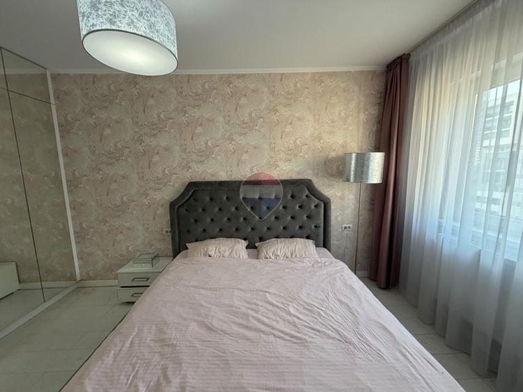 Apartament cu 2 camere decomandat, mobilat în Decebal