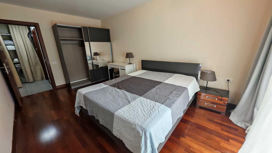 Apartament cu 3 camere semidecomandat în Exterior Vest