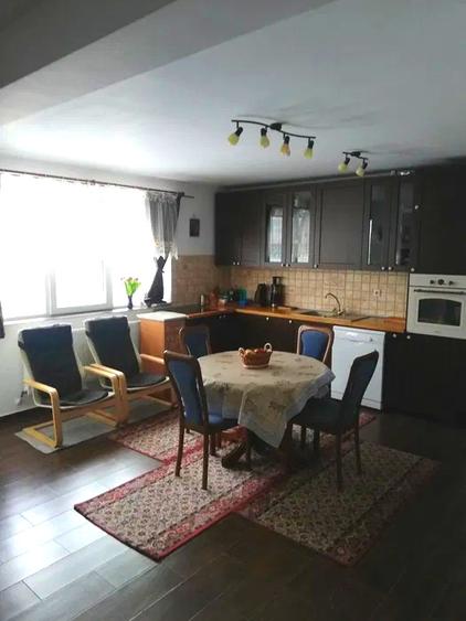Apartament cu 3 camere semidecomandat, mobilat în Florești — fotografia 1