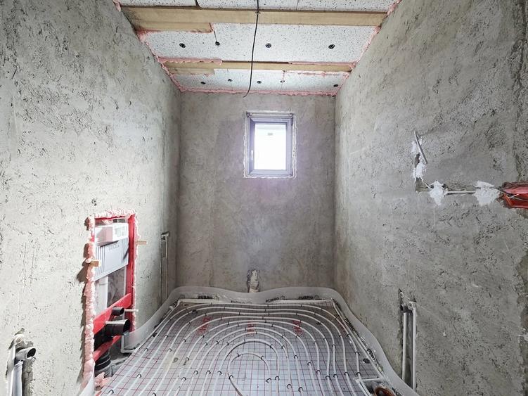 Casă cu Teren 470 Mp în Costi