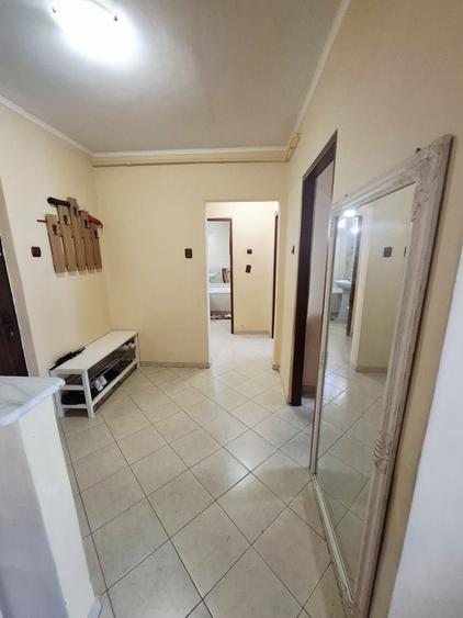 Apartament cu 2 camere decomandat în Răcăștia