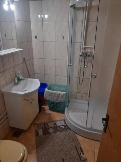 Apartament cu 3 camere semidecomandat în Tomis Nord