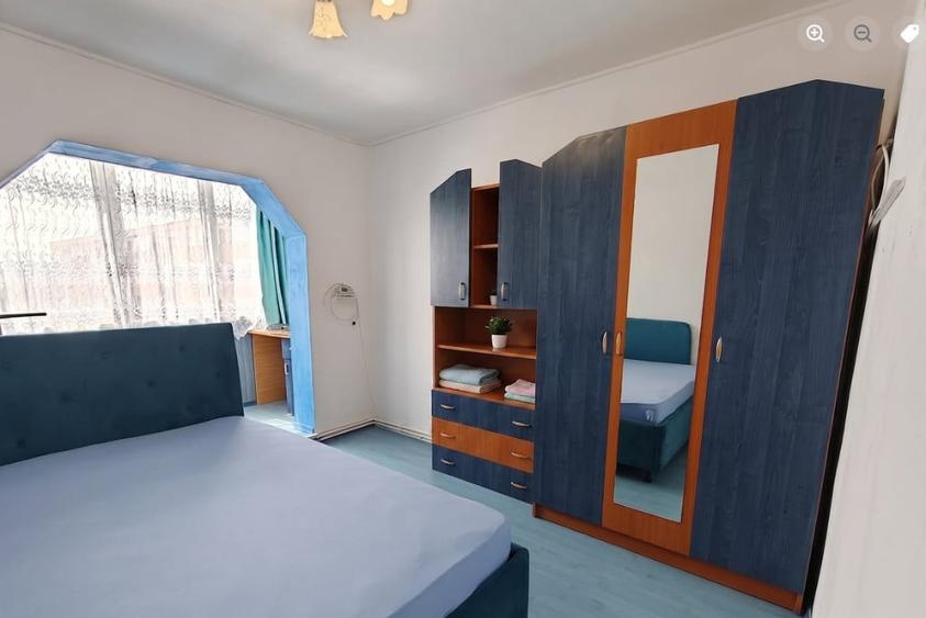Apartament cu 3 camere decomandat în Triaj