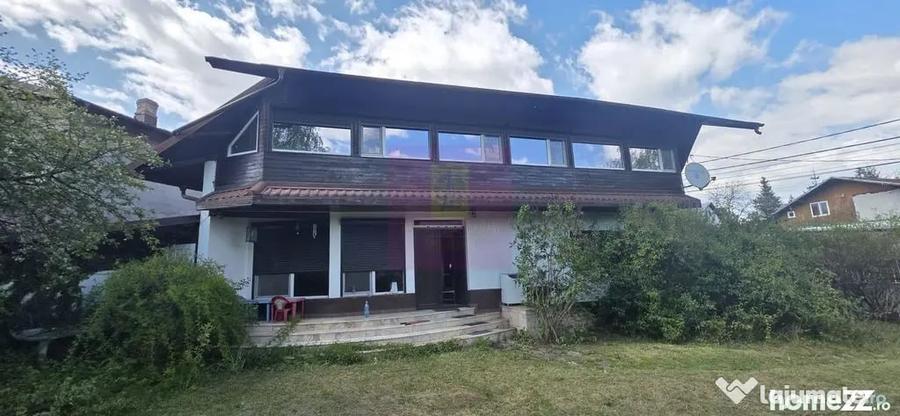 Casă cu 4 camere cu Teren 597 Mp în Central