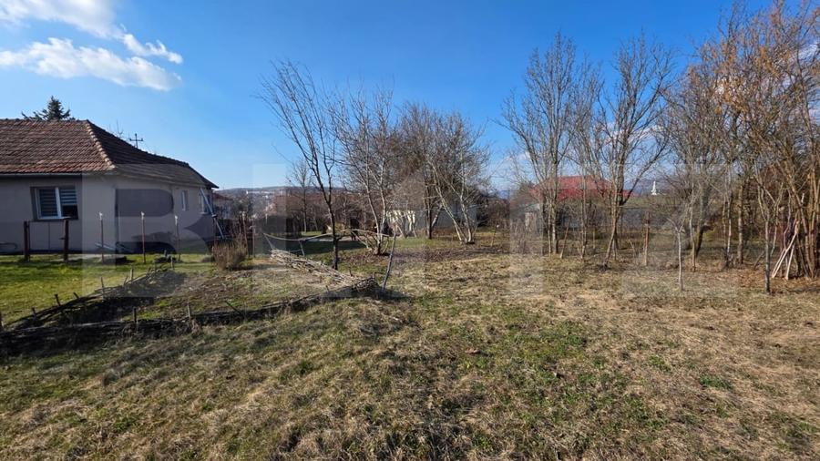 Casă individuală cu 3 camere cu Canalizare în Central