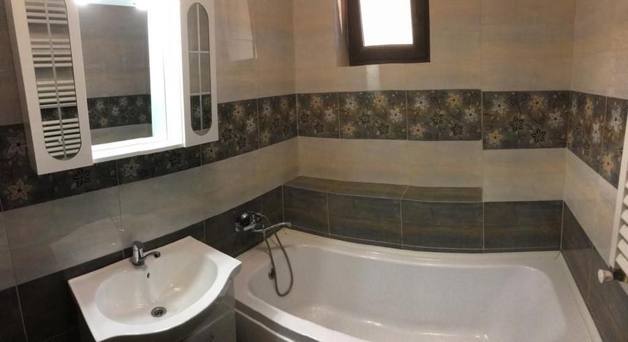 Apartament cu 2 camere decomandat în Palazu Mare