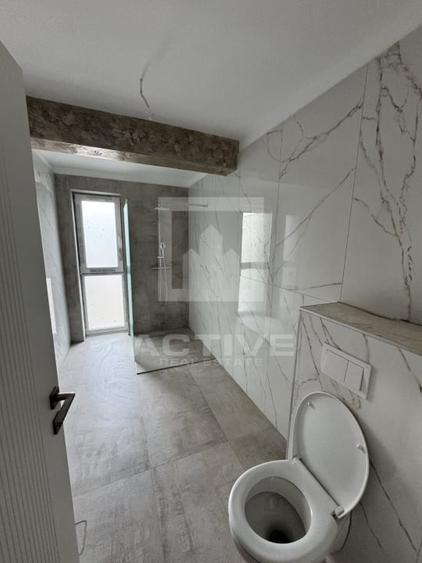 Apartament cu 3 camere semidecomandat, mobilat în Sopor