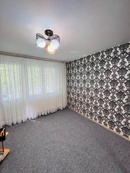 Apartament cu 3 camere decomandat în Drumul Taberei