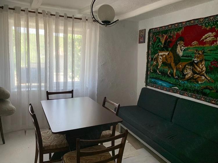 Casă cu Teren 900 Mp în Central