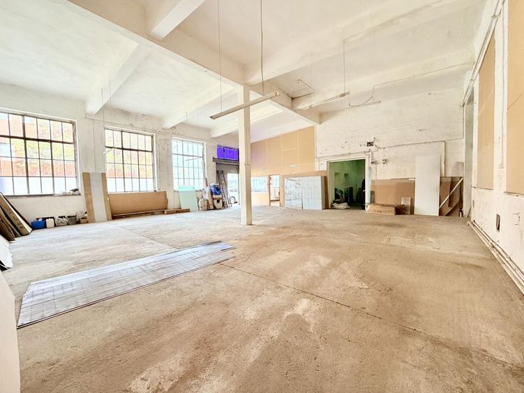Spațiu industrial, de 200 mp, în Gării