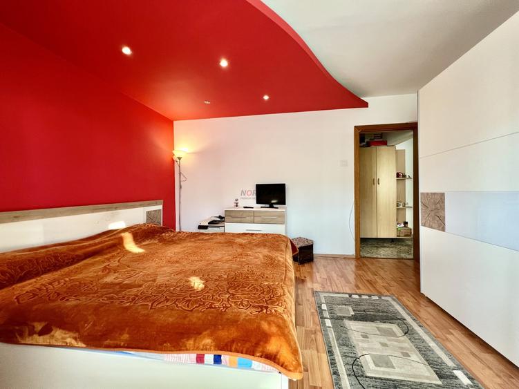 Apartament cu 3 camere decomandat, mobilat în Nerva Traian