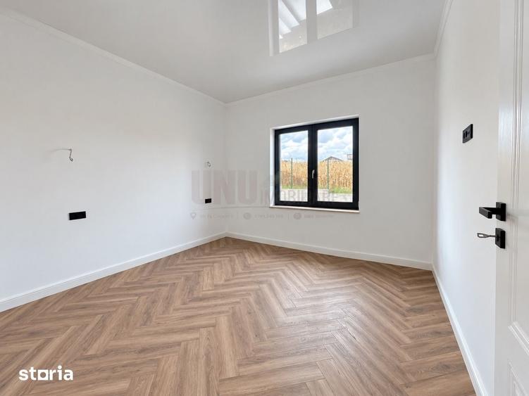 Casă cu 4 camere cu Teren 450 Mp în Rediu