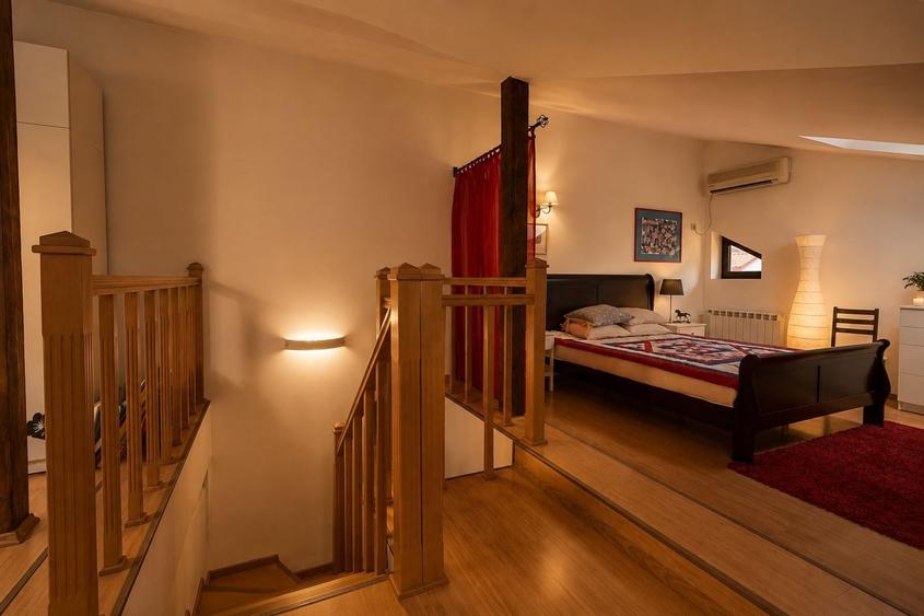 Duplex cu 6 camere cu Canalizare în Bucureștii Noi