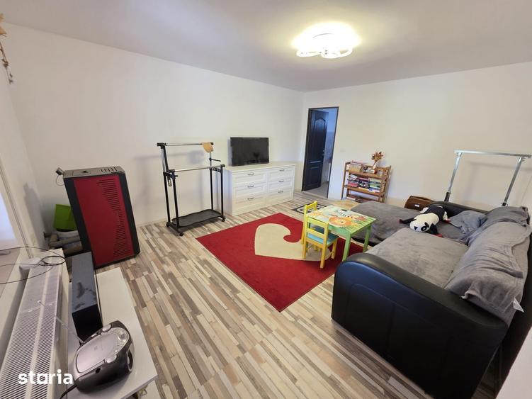 Casă cu 6 camere cu Teren 1836 Mp în Dudeștii Noi
