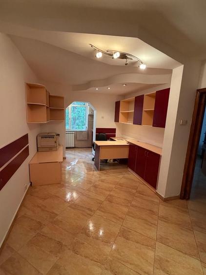Apartament cu 2 camere decomandat în Exterior Vest