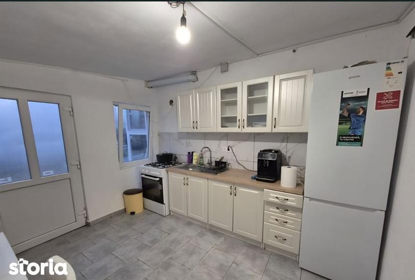 Casă cu 3 camere cu Teren 140 Mp în Dragomirești