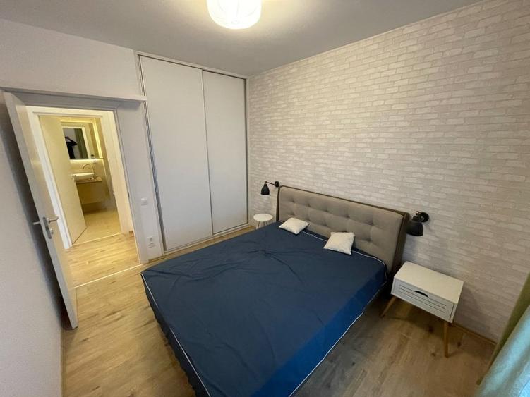 Apartament cu 2 camere semidecomandat în Mihai Bravu