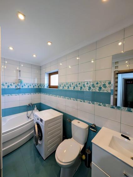 Duplex cu 4 camere cu Canalizare în Florești