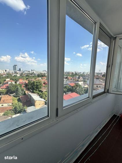 Apartament cu 3 camere decomandat în Grivița