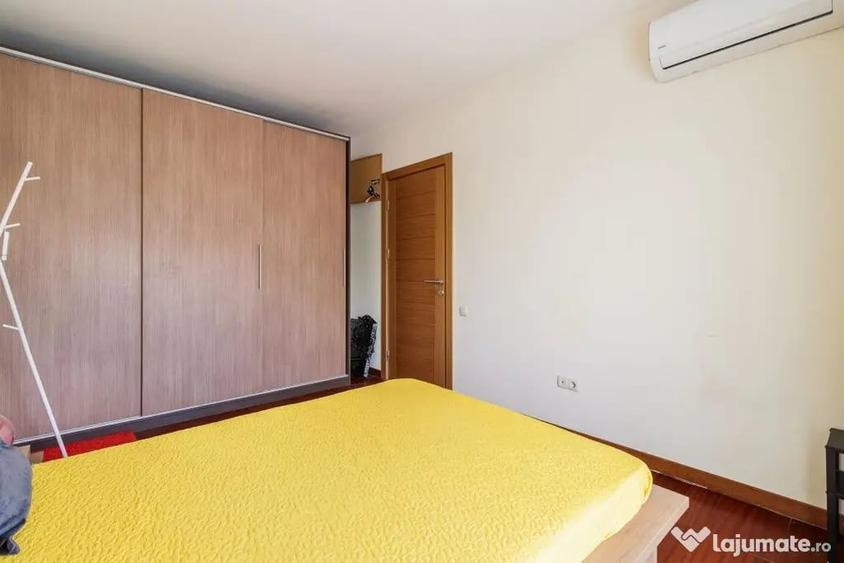 Apartament cu 3 camere semidecomandat în Ștefăneștii de Jos