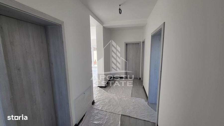 Casă cu 3 camere în Central